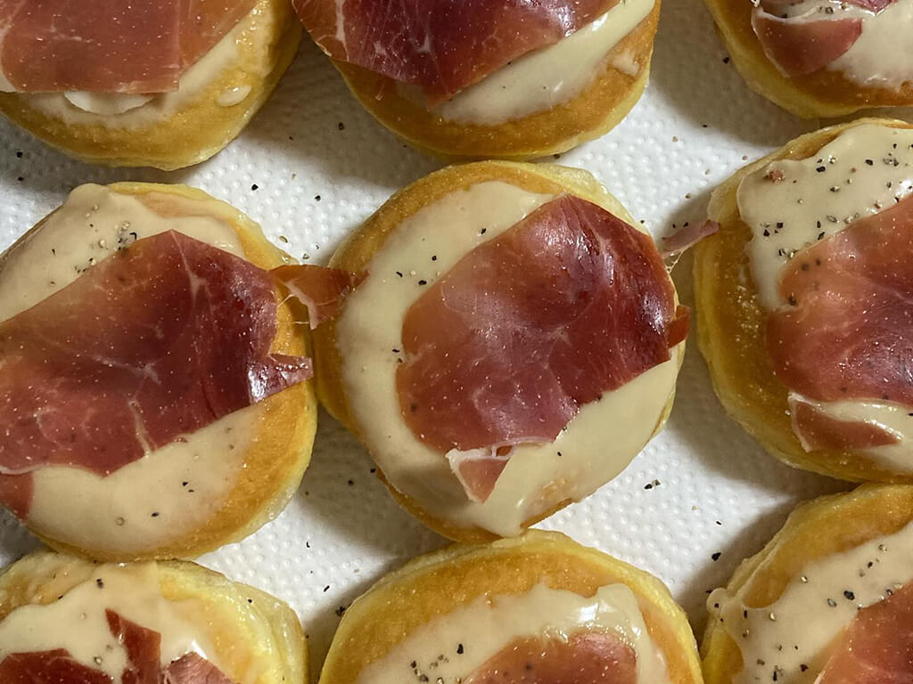 UCHINO DOUGHNUTS